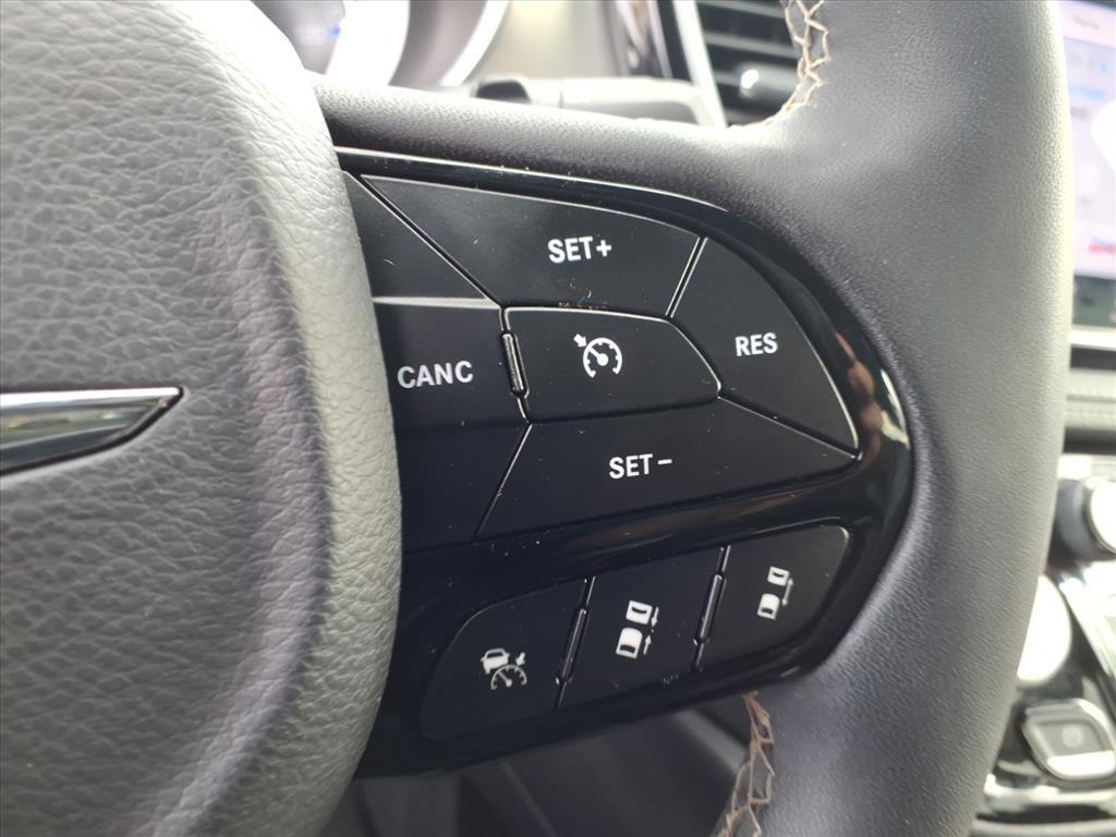 used 2023 Chrysler Pacifica car, priced at $34,560