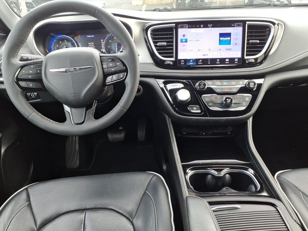 used 2023 Chrysler Pacifica car, priced at $34,560