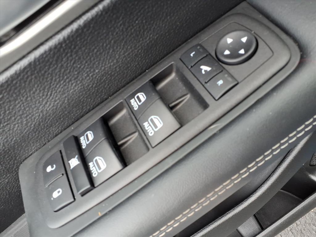 used 2023 Chrysler Pacifica car, priced at $34,560