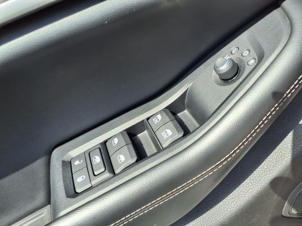 used 2023 Jeep Grand Cherokee car, priced at $28,392