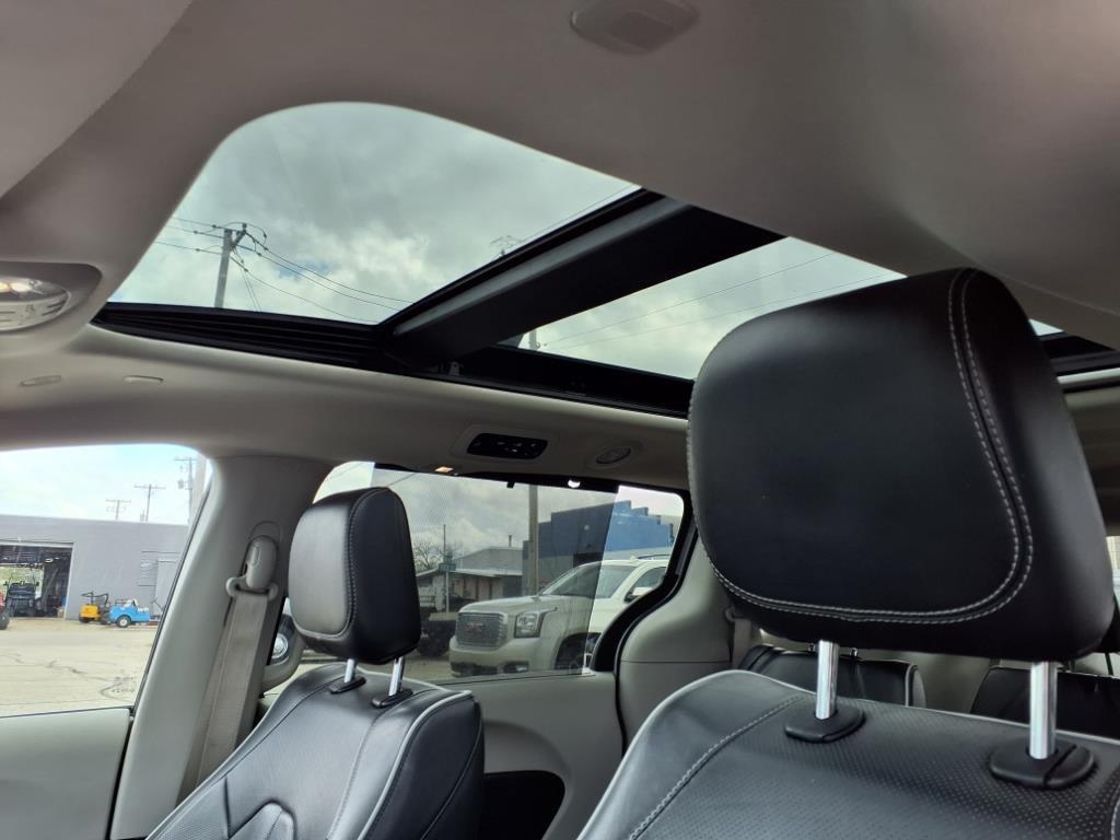 used 2023 Chrysler Pacifica car, priced at $27,499