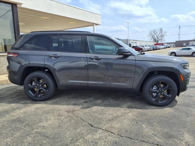 new 2025 Jeep Grand Cherokee car, priced at $47,978