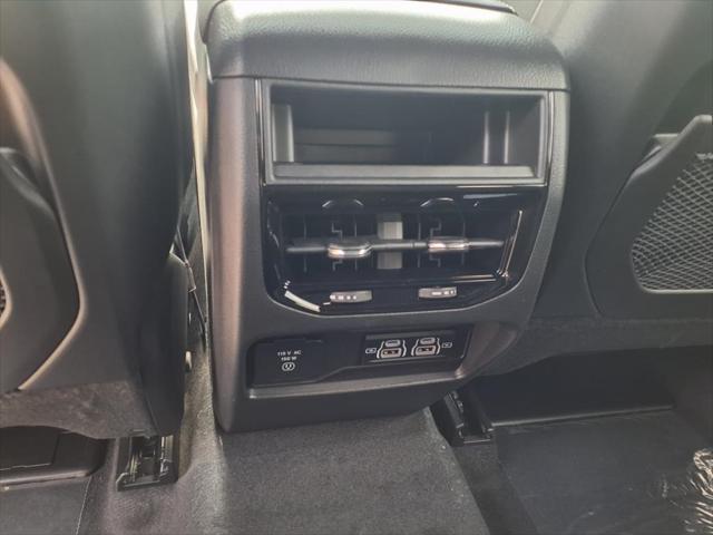 new 2025 Jeep Grand Cherokee car, priced at $47,978