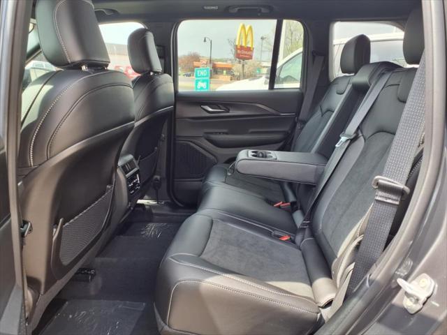 new 2025 Jeep Grand Cherokee car, priced at $47,978