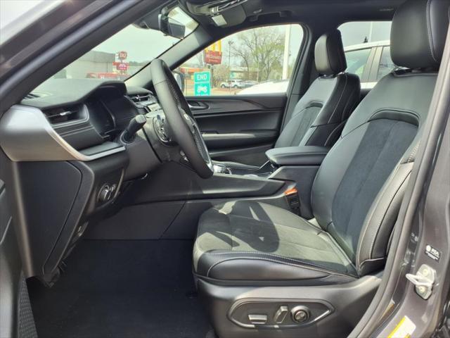 new 2025 Jeep Grand Cherokee car, priced at $47,978