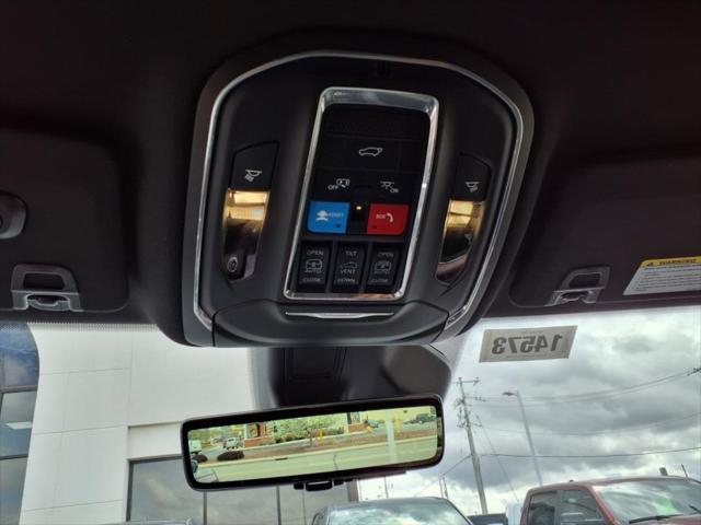new 2025 Jeep Grand Cherokee car, priced at $65,925