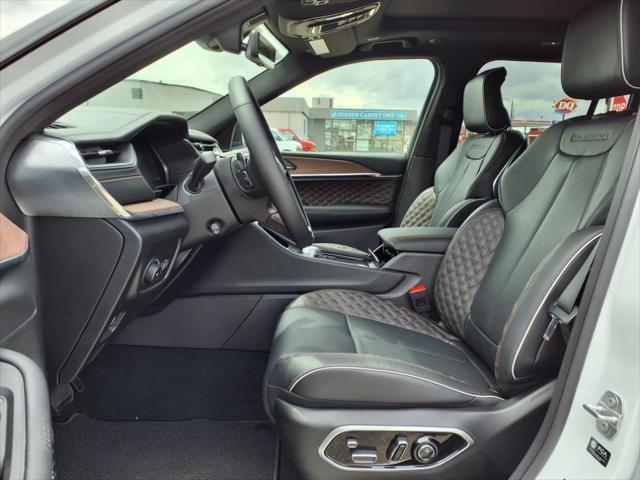 new 2025 Jeep Grand Cherokee car, priced at $65,925