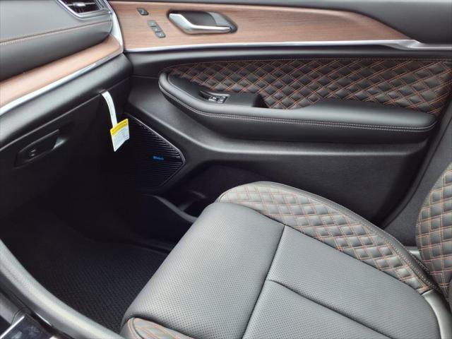new 2025 Jeep Grand Cherokee car, priced at $65,925