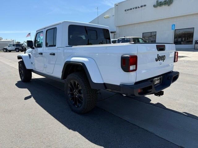 new 2025 Jeep Gladiator car, priced at $42,385