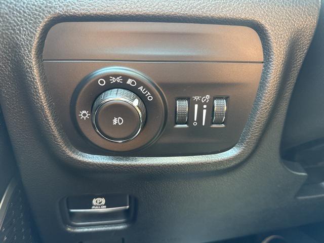 used 2023 Jeep Grand Cherokee car, priced at $27,454