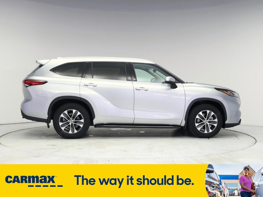 used 2020 Toyota Highlander car, priced at $32,998