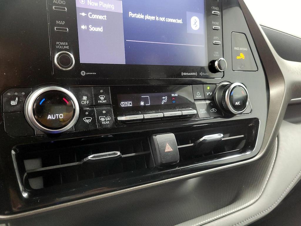 used 2020 Toyota Highlander car, priced at $32,998