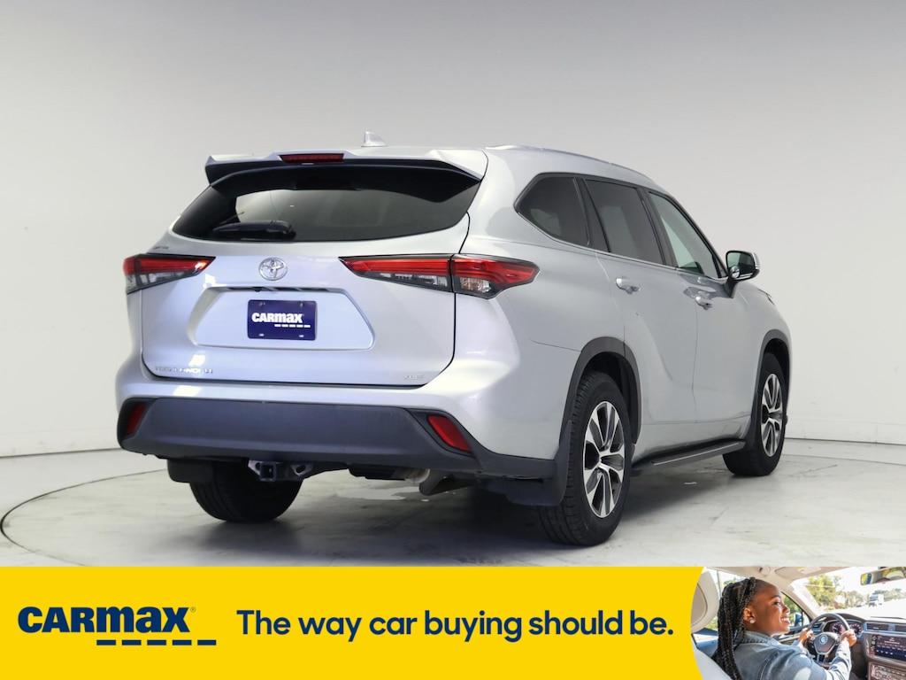used 2020 Toyota Highlander car, priced at $32,998
