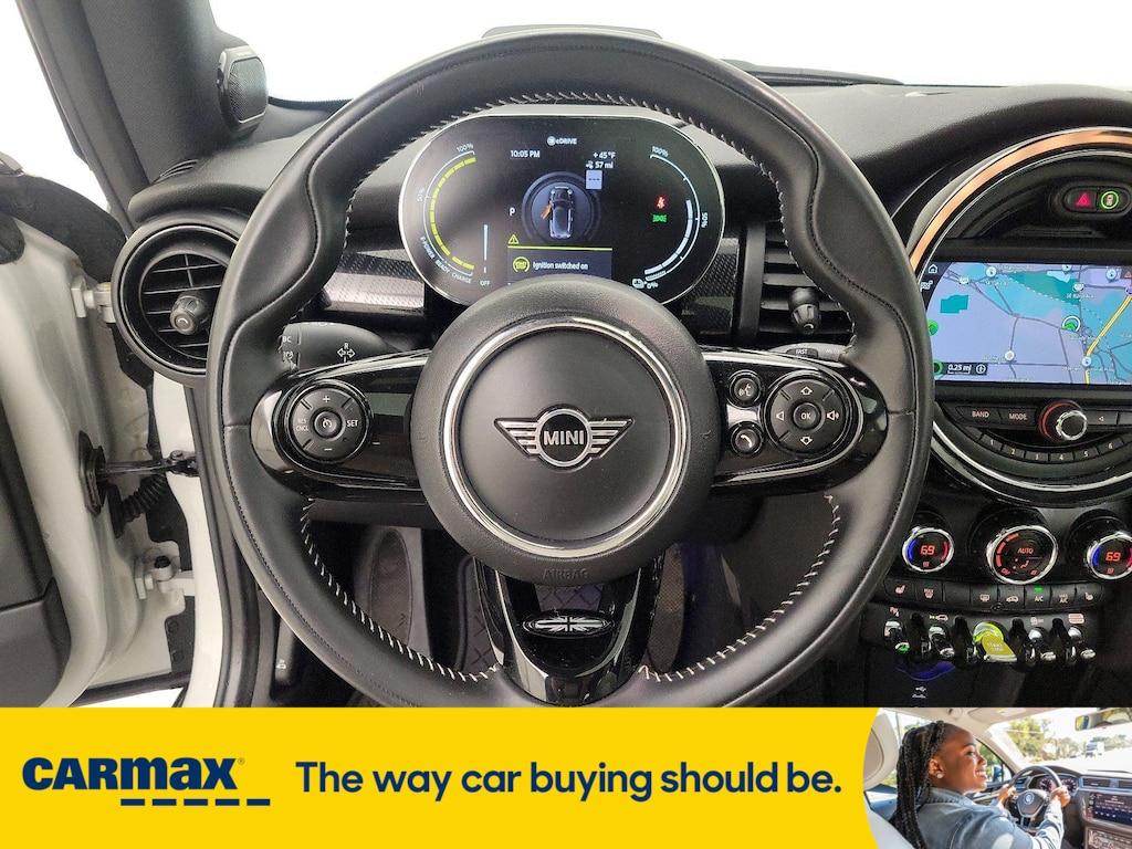 used 2021 MINI SE Hardtop car, priced at $21,998
