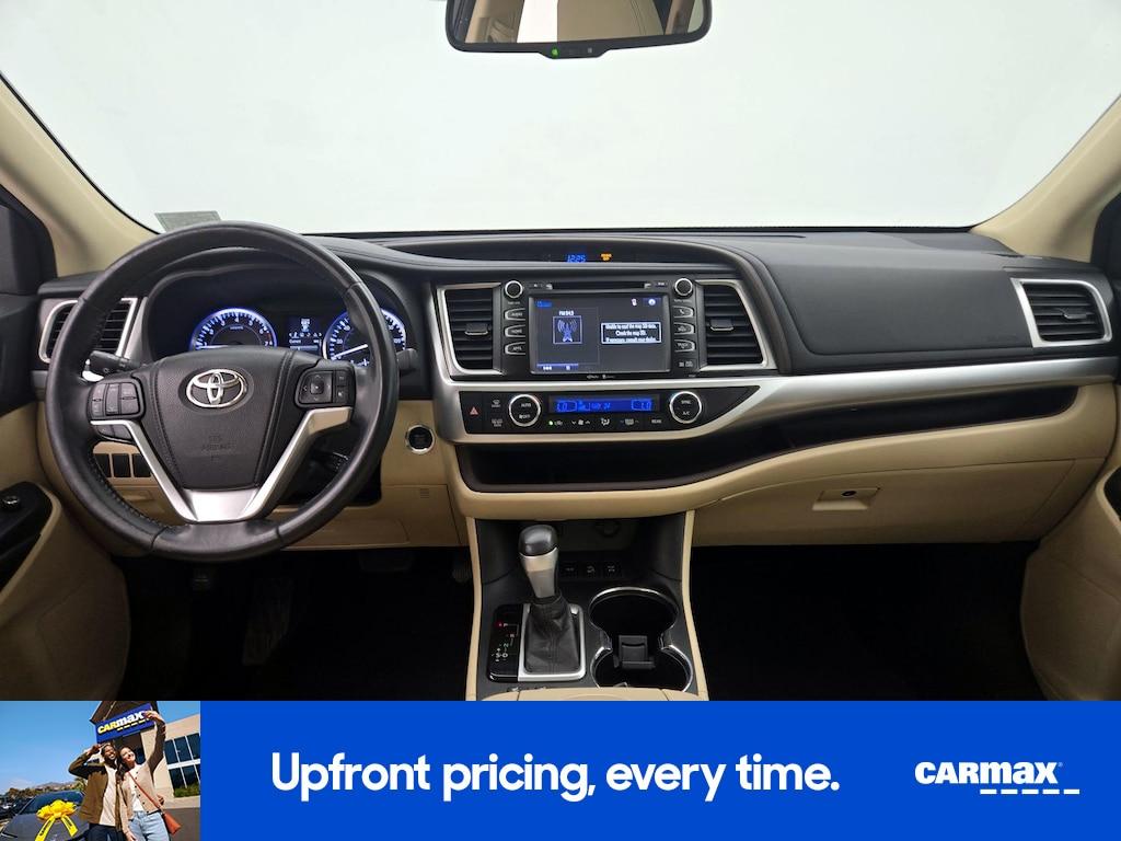 used 2015 Toyota Highlander car, priced at $23,998