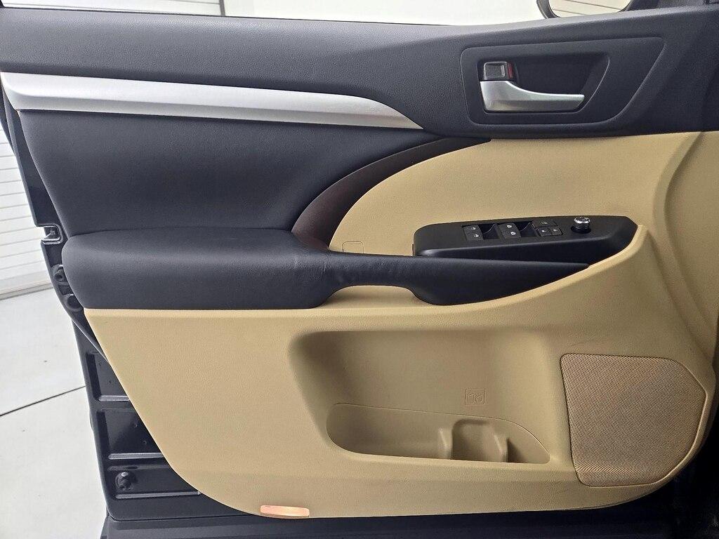 used 2015 Toyota Highlander car, priced at $23,998