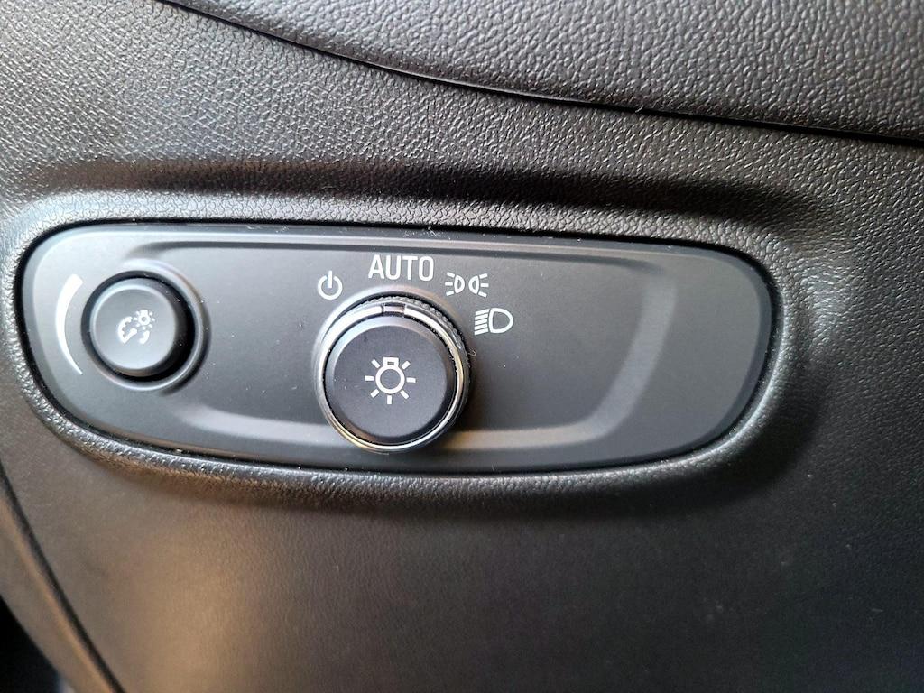 used 2021 Chevrolet Equinox car, priced at $18,998