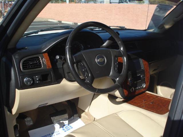 used 2007 Chevrolet Avalanche car, priced at $9,995