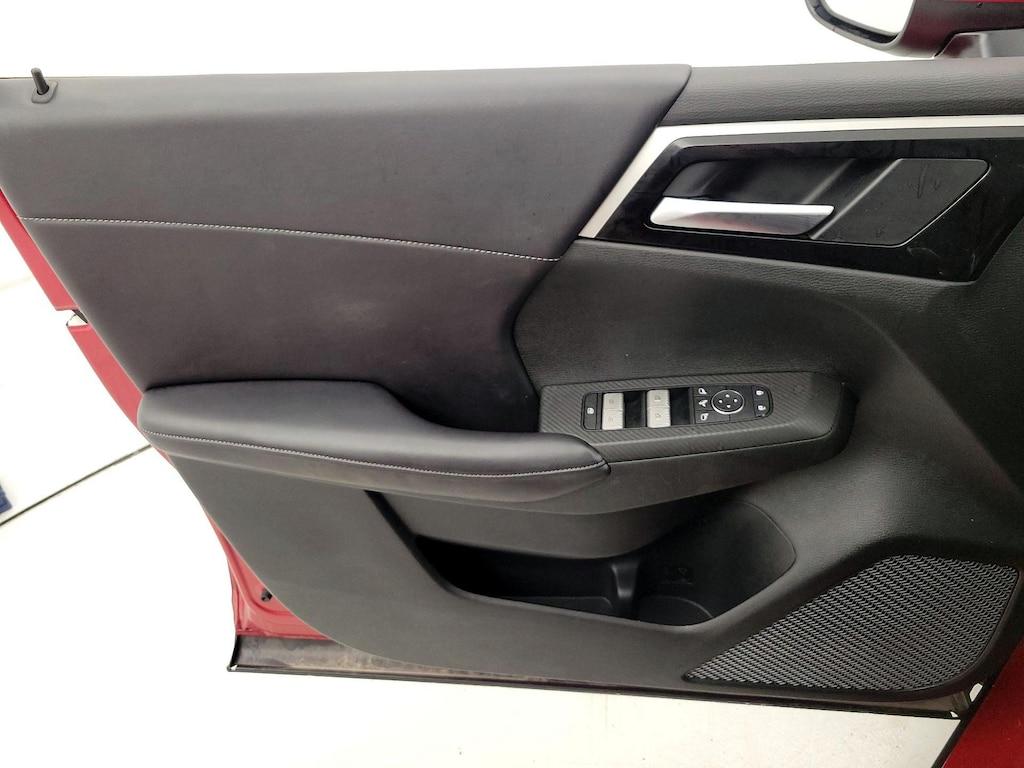 used 2024 Mitsubishi Outlander car, priced at $26,998