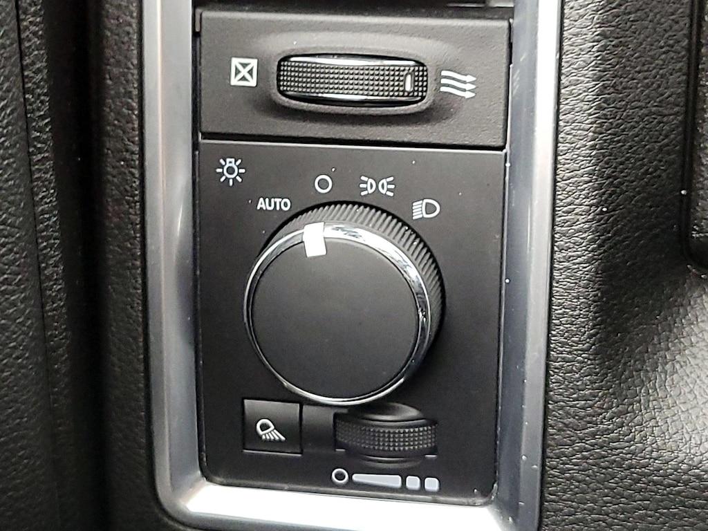 used 2022 Ram 1500 Classic car, priced at $31,998