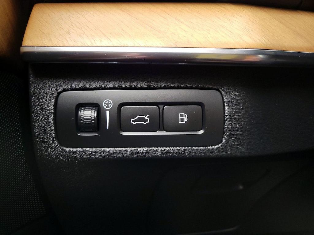 used 2022 Volvo XC90 Recharge Plug-In Hybrid car, priced at $36,998