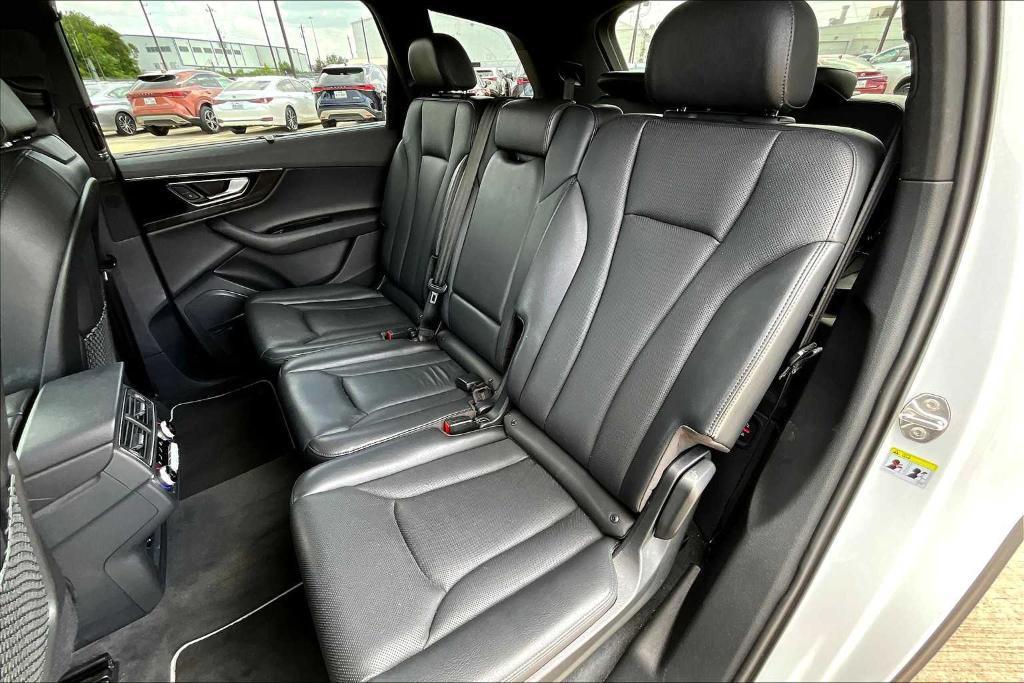 used 2019 Audi Q7 car, priced at $28,295
