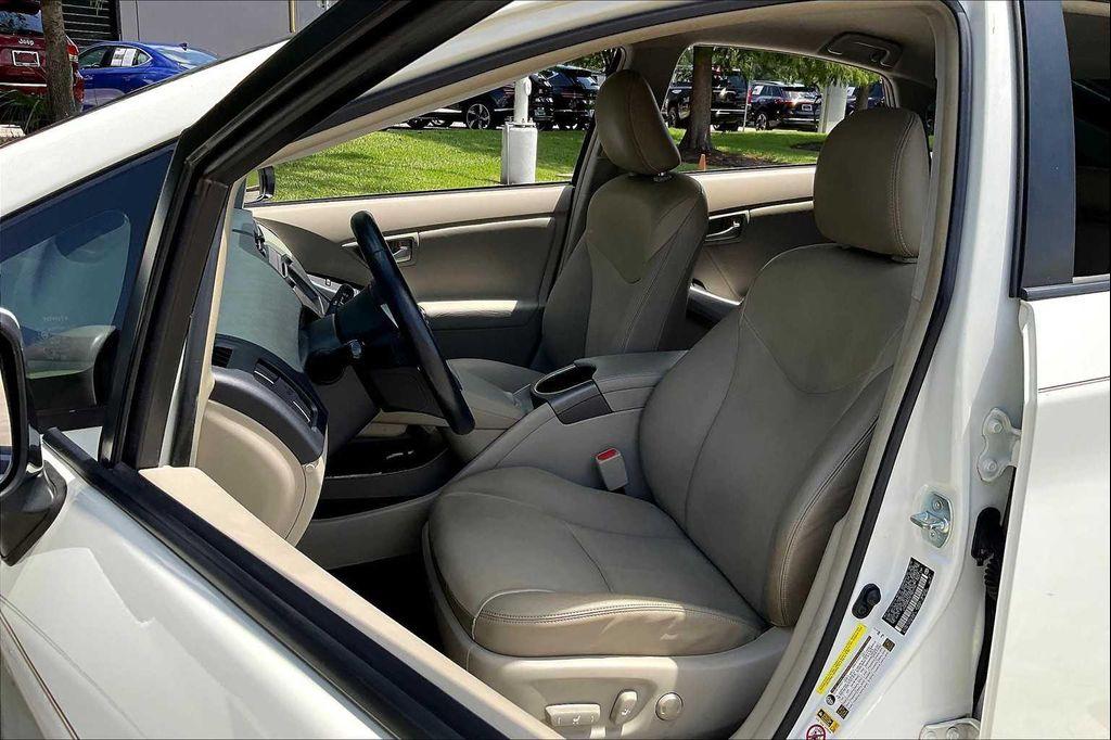 used 2014 Toyota Prius car, priced at $12,895