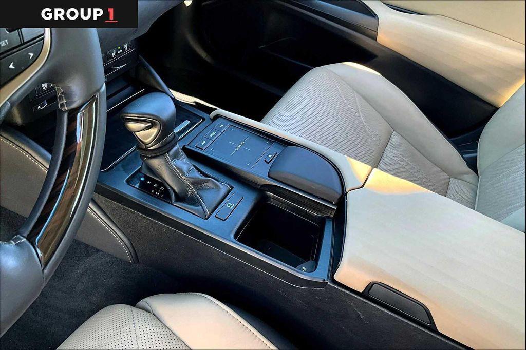 used 2021 Lexus ES 350 car, priced at $35,298