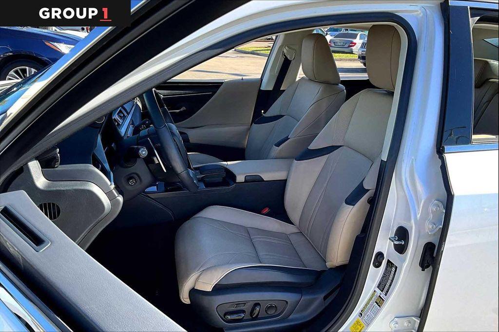 used 2021 Lexus ES 350 car, priced at $35,298