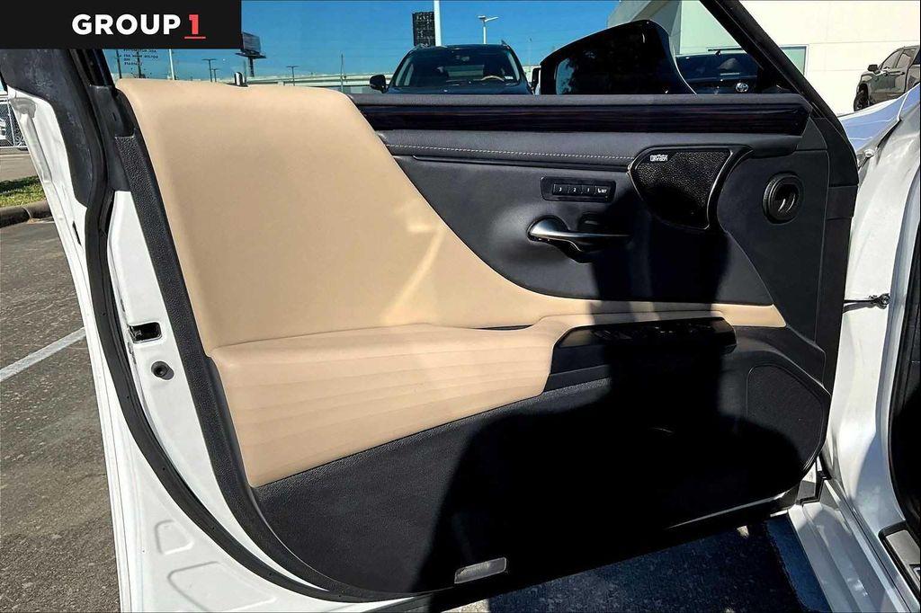 used 2021 Lexus ES 350 car, priced at $35,298