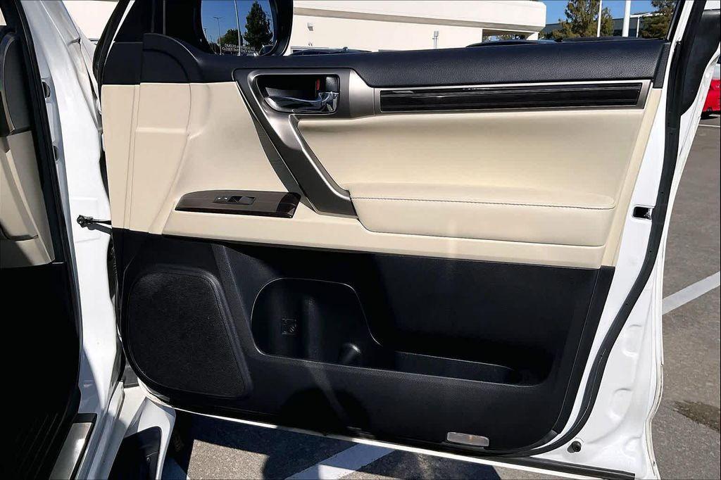 used 2021 Lexus GX 460 car, priced at $35,995