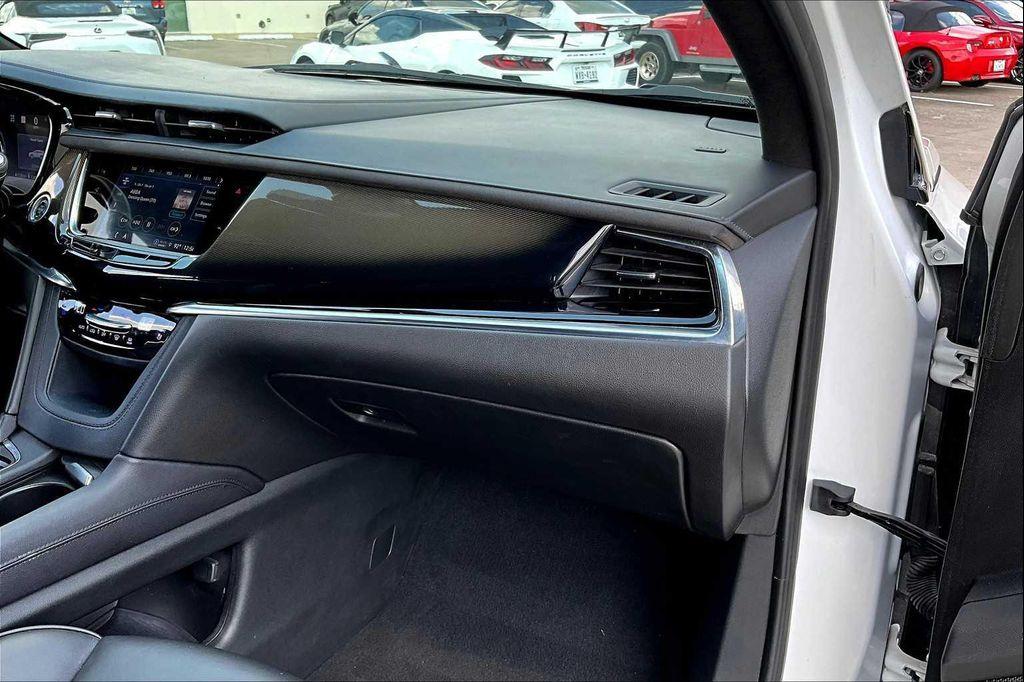 used 2021 Cadillac XT6 car, priced at $21,495