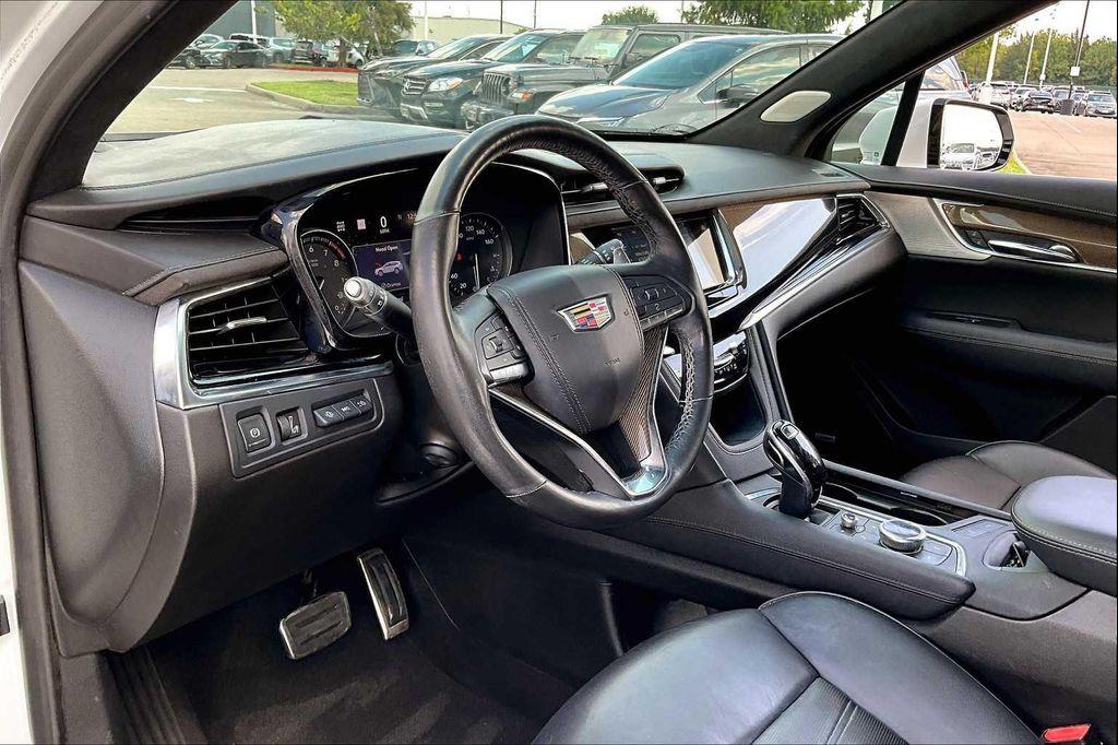 used 2021 Cadillac XT6 car, priced at $21,495