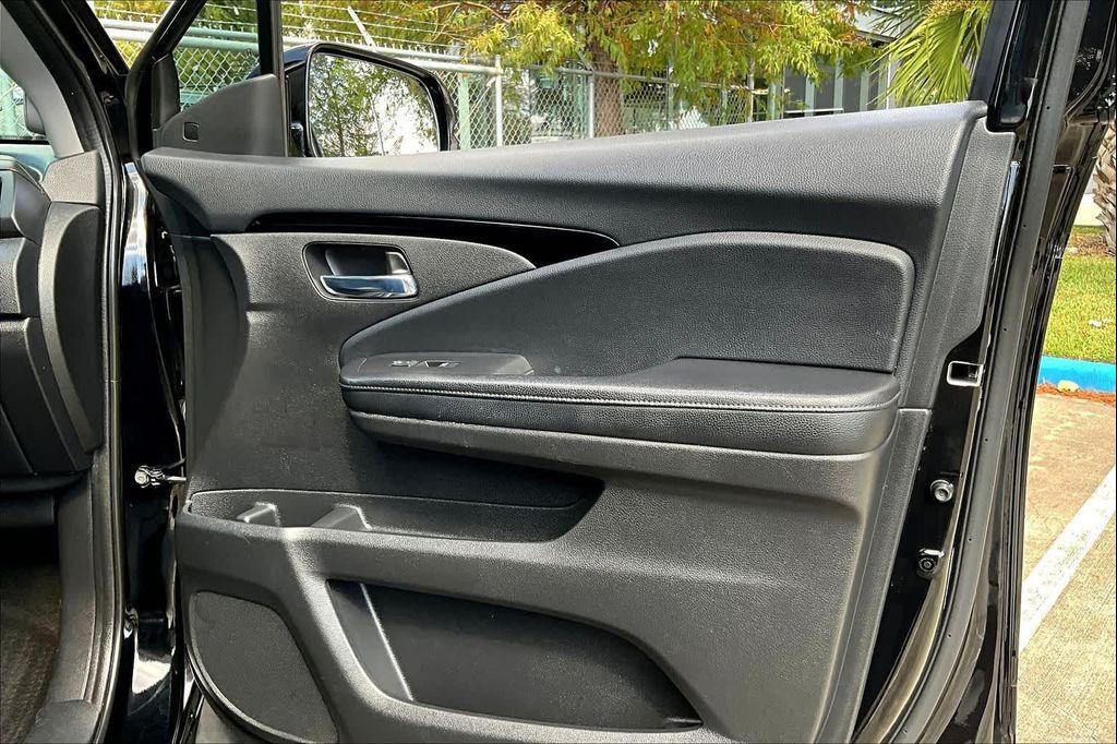 used 2018 Honda Pilot car, priced at $24,995