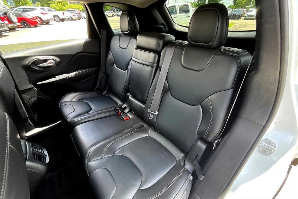 used 2016 Jeep Cherokee car, priced at $13,995