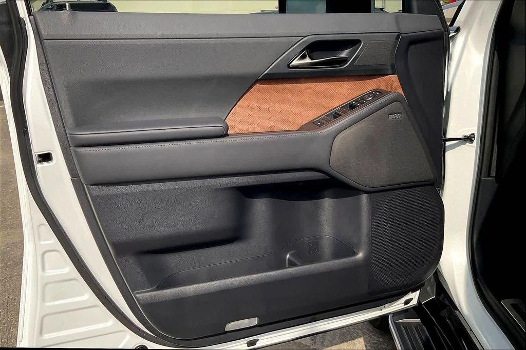 used 2024 Lexus GX 550 car, priced at $89,995