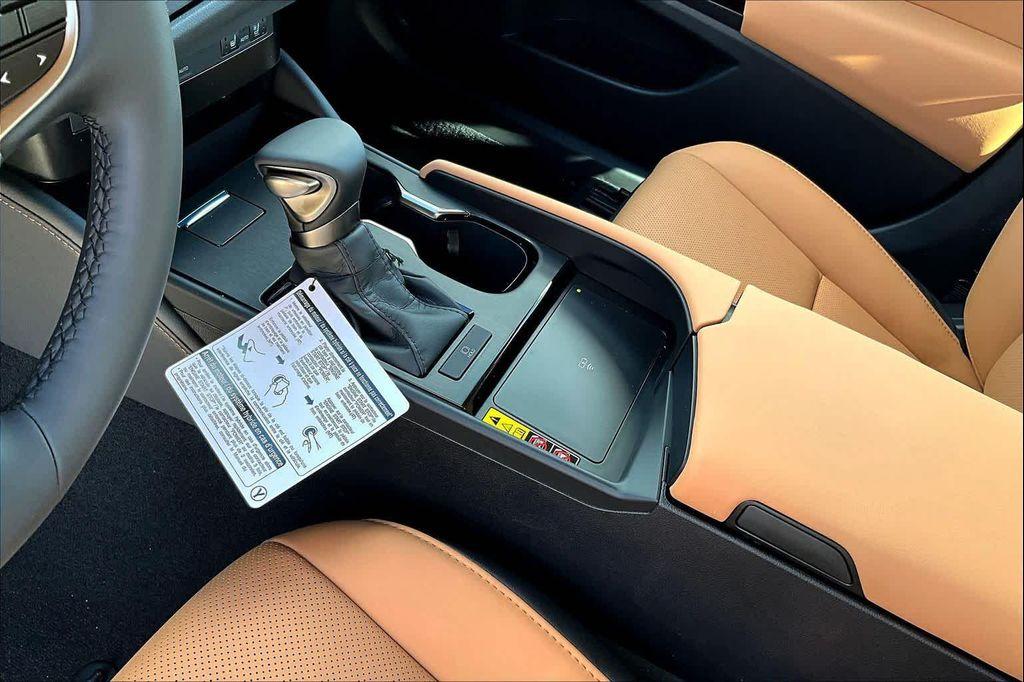 new 2025 Lexus ES 350 car, priced at $49,195