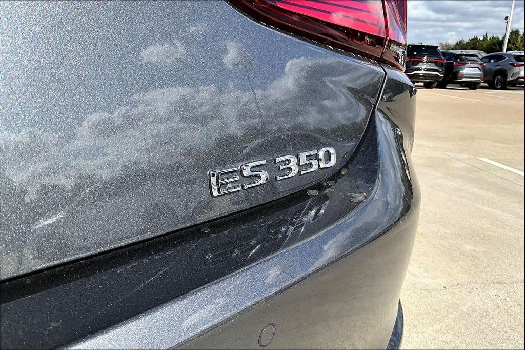 new 2025 Lexus ES 350 car, priced at $49,195