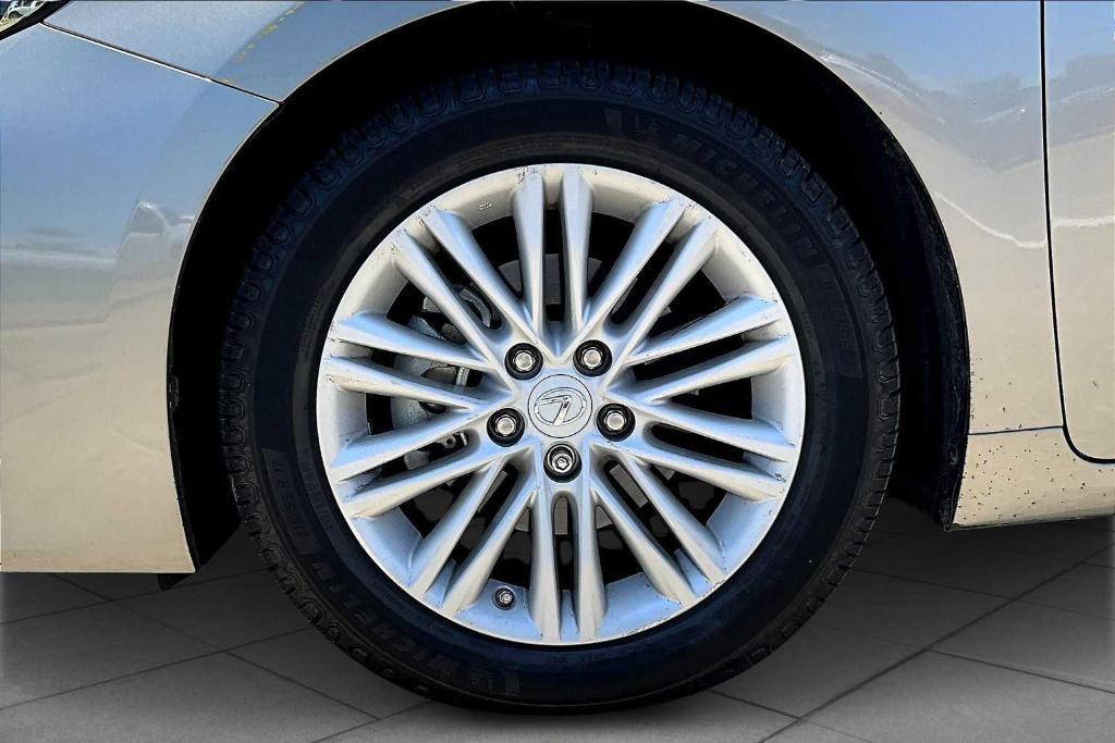 used 2016 Lexus ES 350 car, priced at $26,995