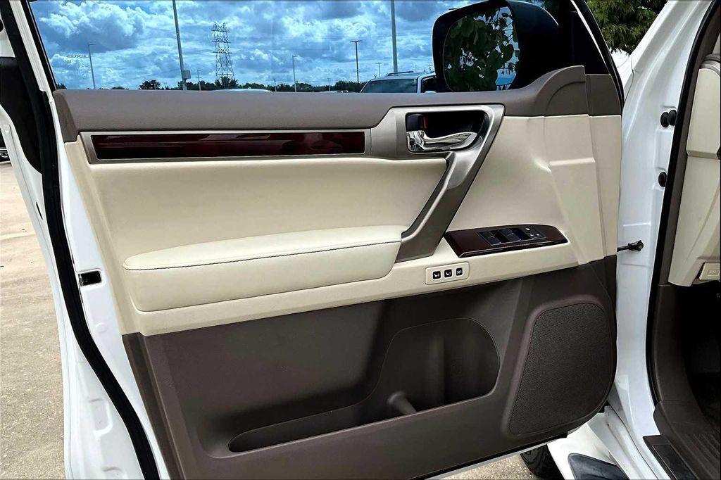 used 2016 Lexus GX 460 car, priced at $24,985