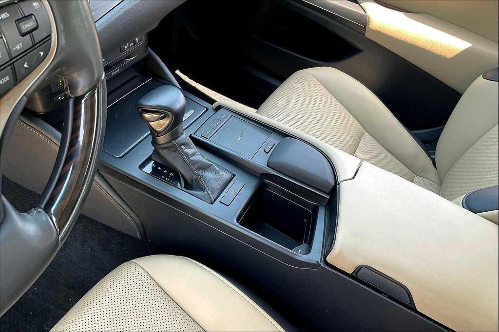 used 2021 Lexus ES 350 car, priced at $32,695