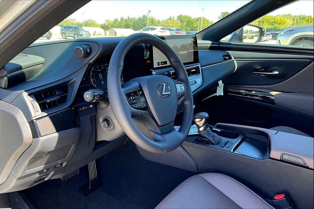 new 2025 Lexus ES 350 car, priced at $49,724