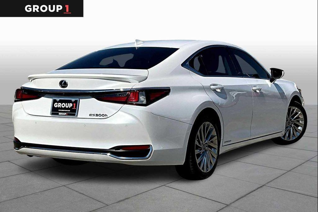 used 2021 Lexus ES 300h car, priced at $37,995
