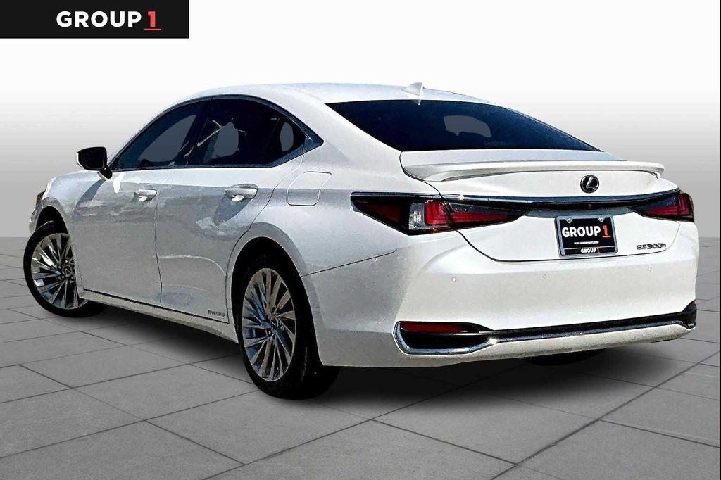 used 2021 Lexus ES 300h car, priced at $37,995