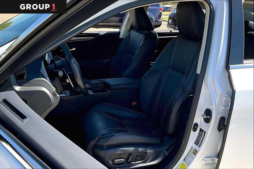 used 2021 Lexus ES 300h car, priced at $37,995