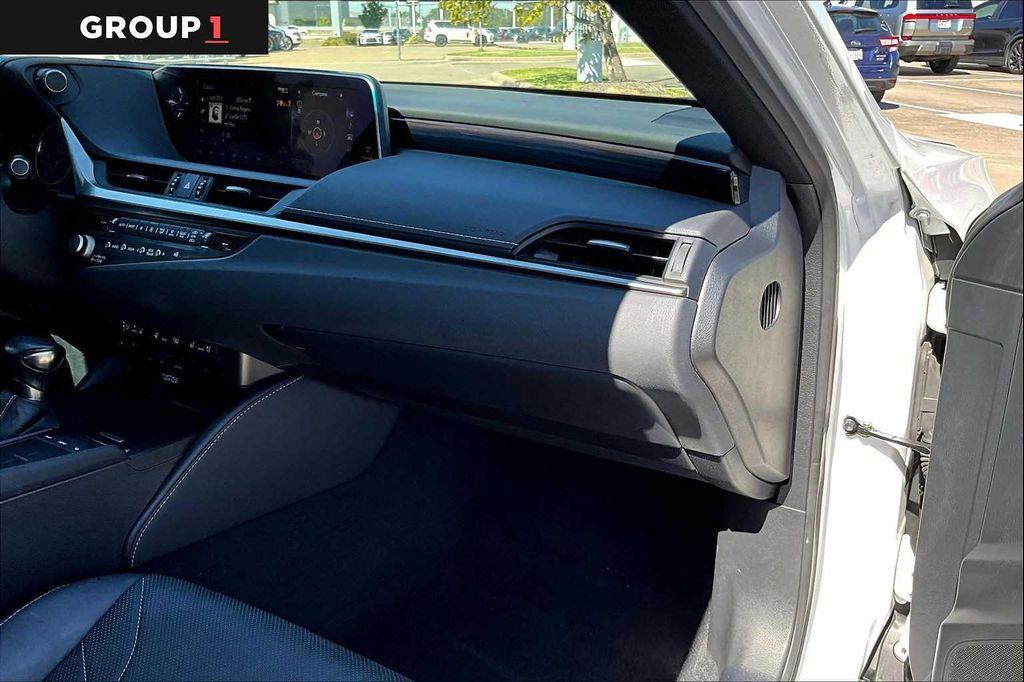 used 2021 Lexus ES 300h car, priced at $37,995