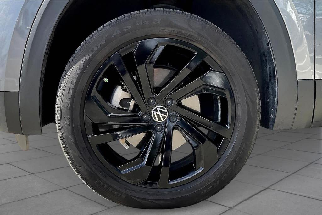 used 2021 Volkswagen Atlas car, priced at $21,695