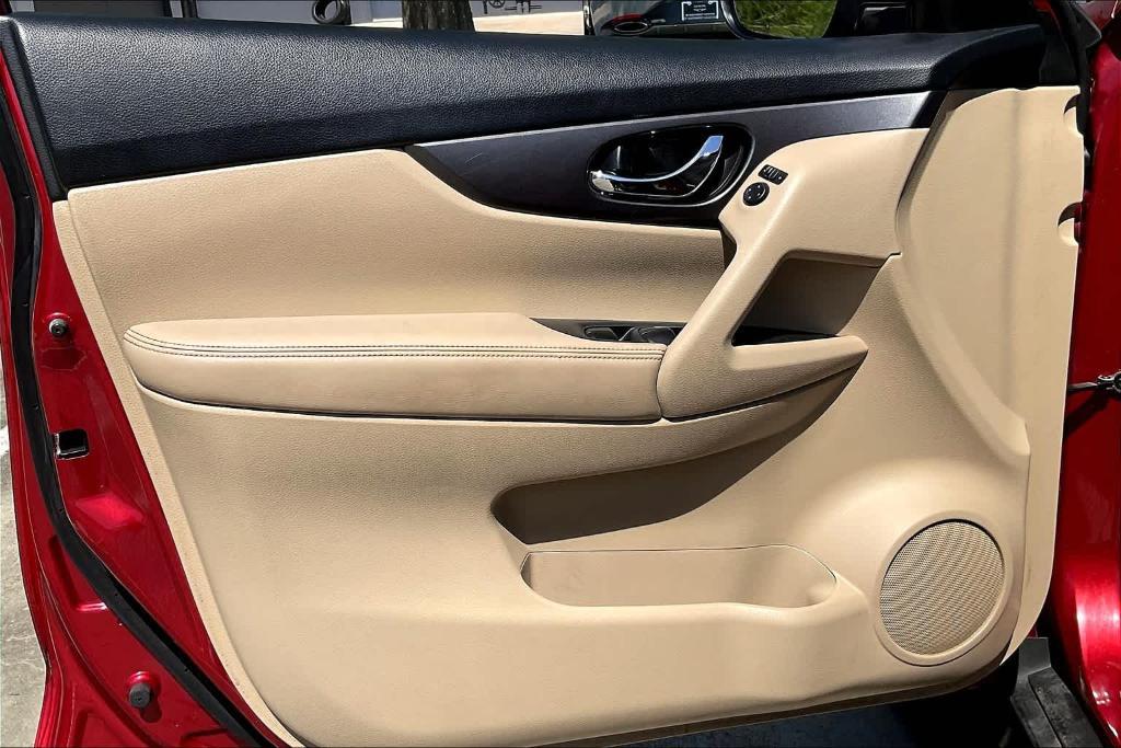 used 2015 Nissan Rogue car, priced at $10,495