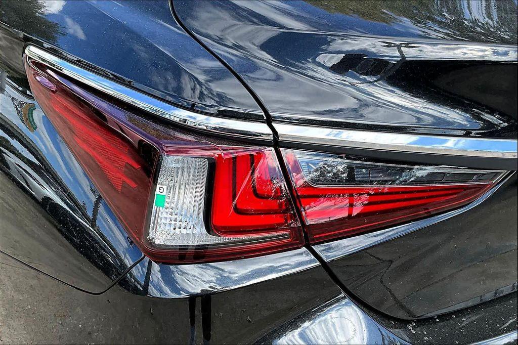 new 2025 Lexus ES 350 car, priced at $47,964