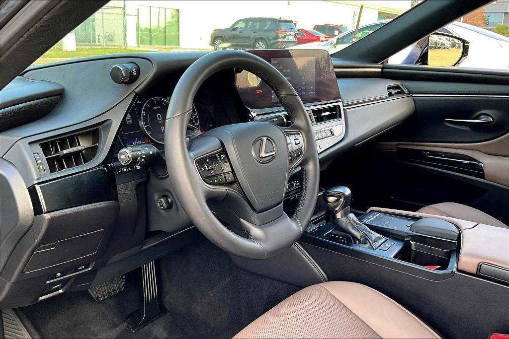 used 2017 Lexus ES 350 car, priced at $23,395